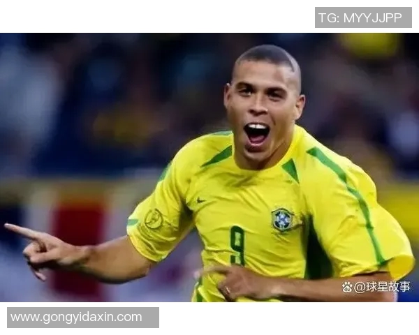 世界足球史上十位传奇巨星的辉煌与足迹解析 世界足球史上十位传奇巨星的辉煌与足迹解析