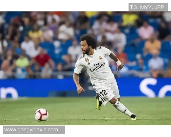 足球历史豪门球星前十名榜单分析 谁才是足坛真正的传奇巨星