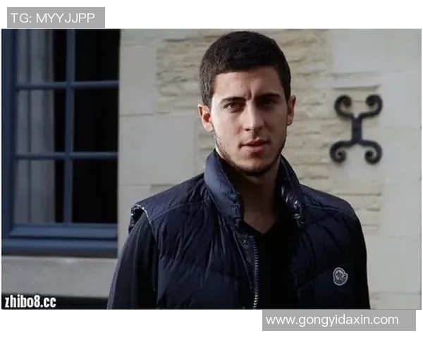 天下足球球星武器库位置揭秘 世界级球员隐藏的个人装备与秘密