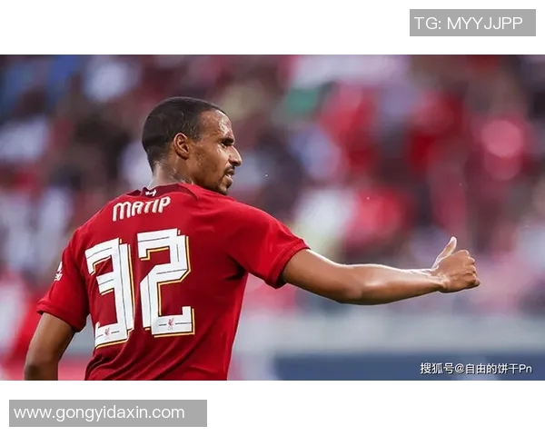 足球场上逝去球星的最后告别与传奇葬礼背后的深情纪实 足球场上逝去球星的最后告别与传奇葬礼背后的深情纪实